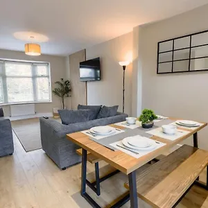  Holiday home 'station House' Cosy Renovated Family-friendly In Runcorn, Cheshire - Train Station Liverpool Chester Links, Brindley Theatre United Kingdom