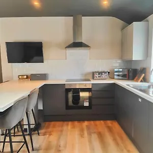  Apartment Sloane Modern 2 Bedroom Seafront United Kingdom